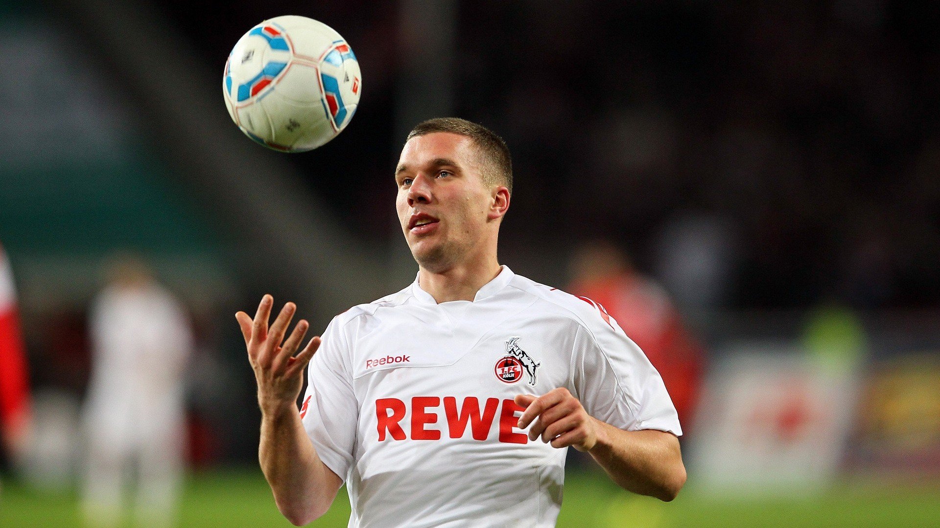 多地校园设置球员见面日推广体育文化增强青少年参与感